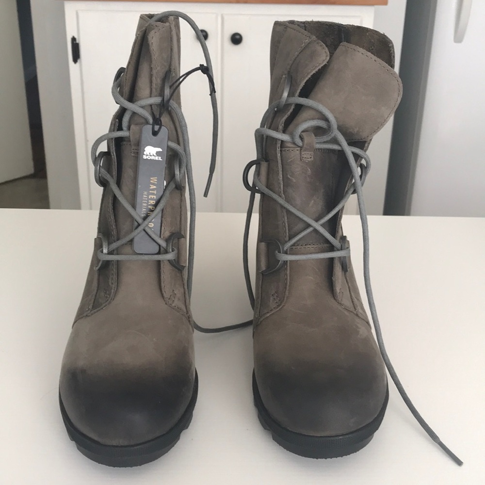 Sorel wedge boots